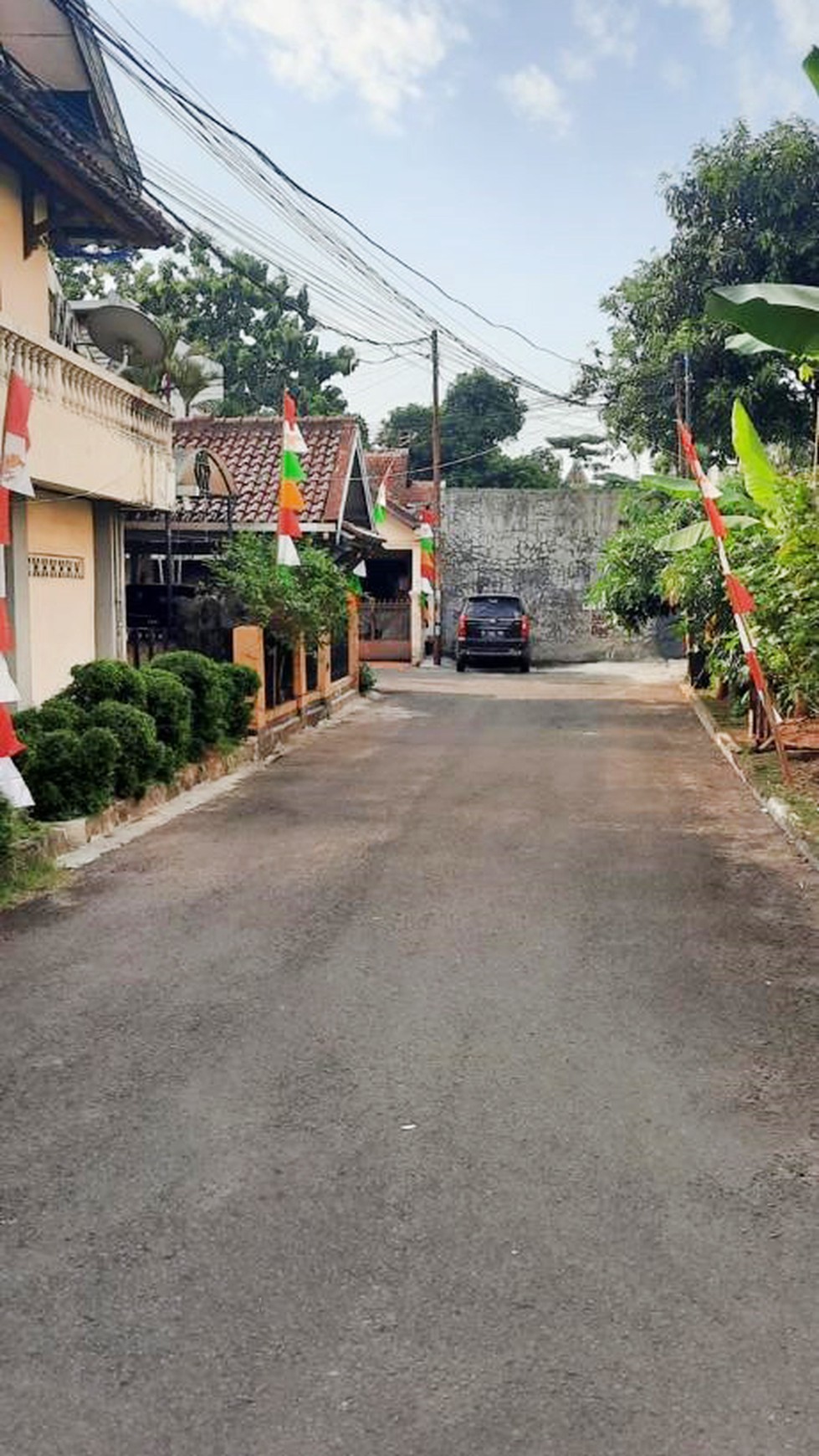 Rumah Hoek di Komp perhubungan Kampung Utan