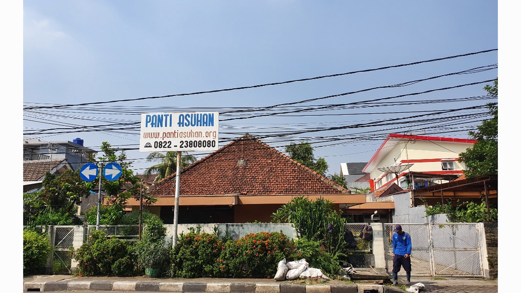 Di Jual Rumah lama Jl Tebet Barat IV - Jakarta Selatan