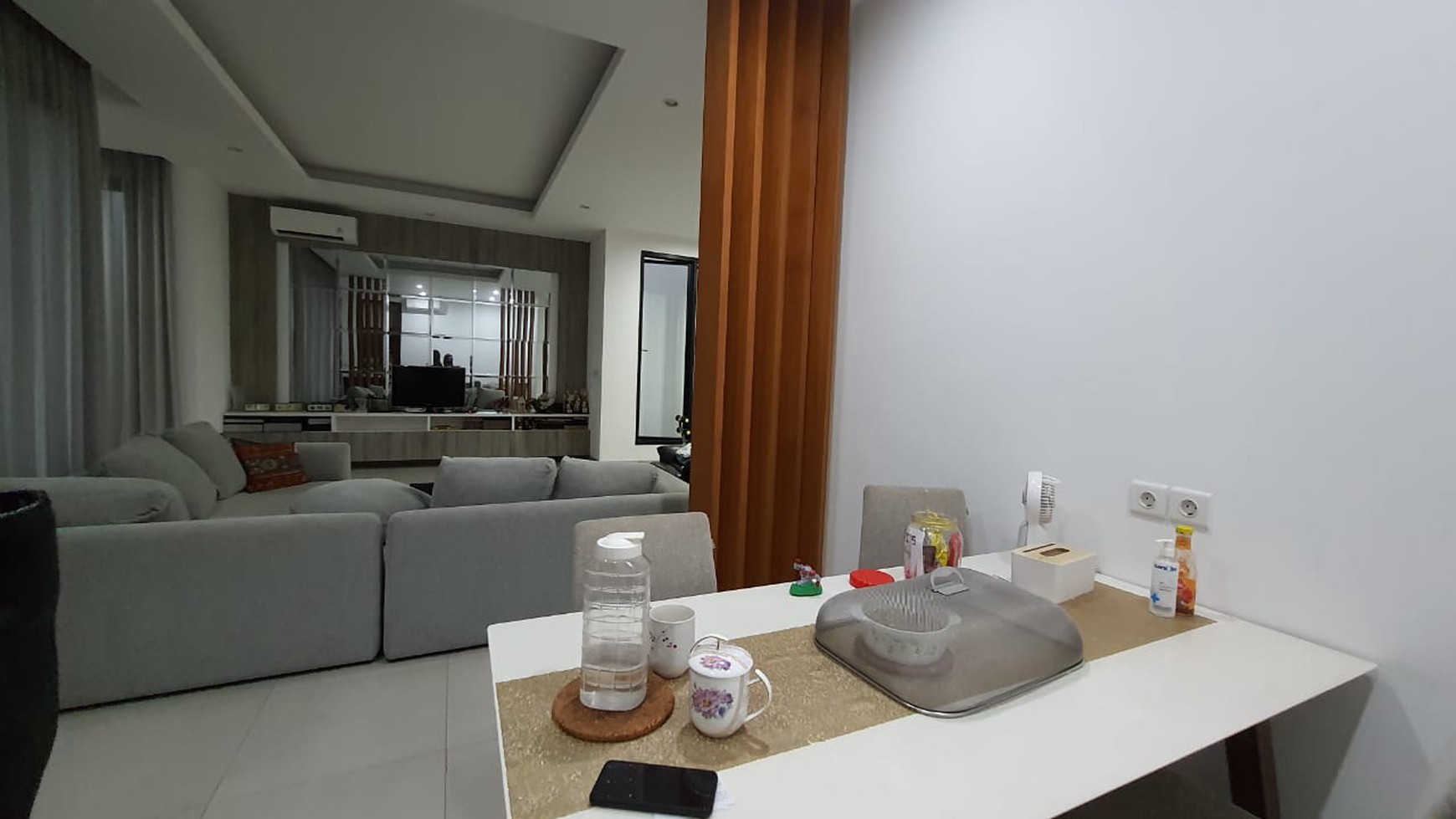 Dijual rumah baru di Jl Semarang - Menteng - Jakarta Pusat