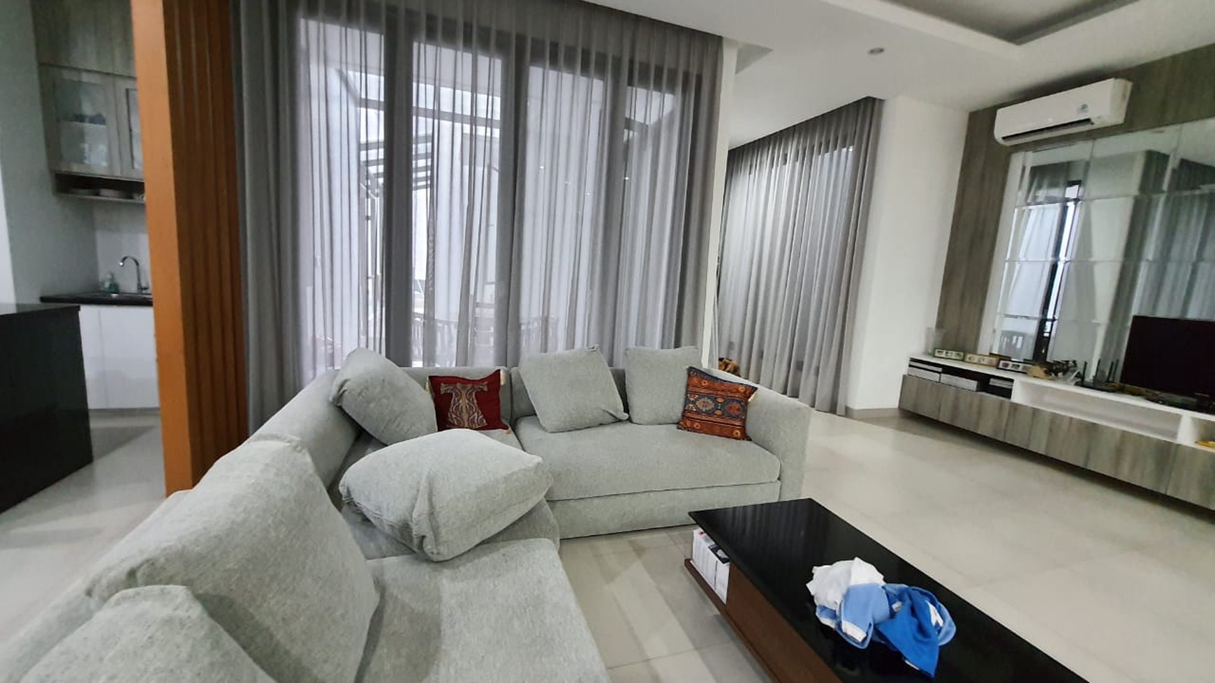 Dijual rumah baru di Jl Semarang - Menteng - Jakarta Pusat