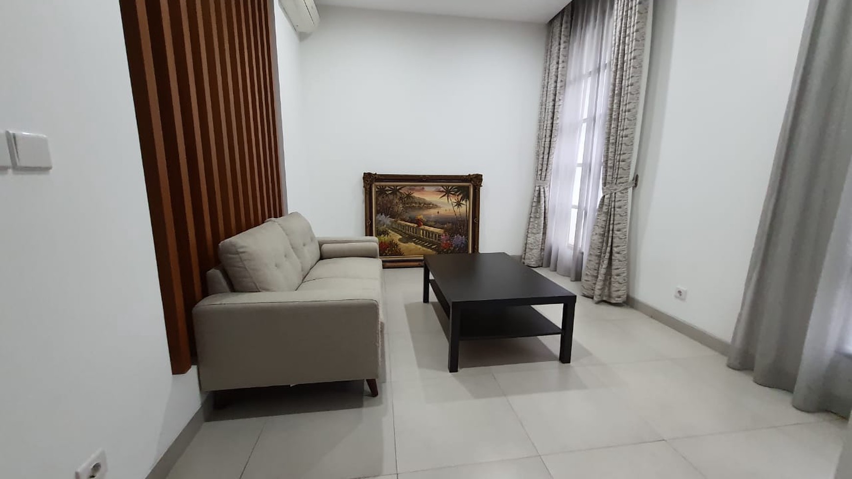 Dijual rumah baru di Jl Semarang - Menteng - Jakarta Pusat