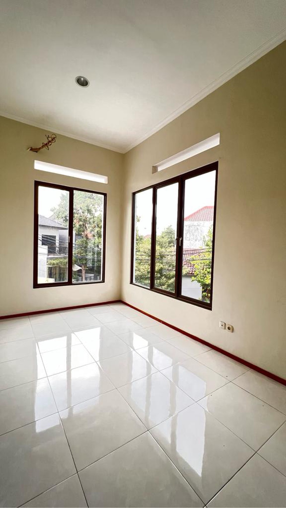 Rumah Bagus Di Gardenia Loka, Graha Raya Bintaro Jaya