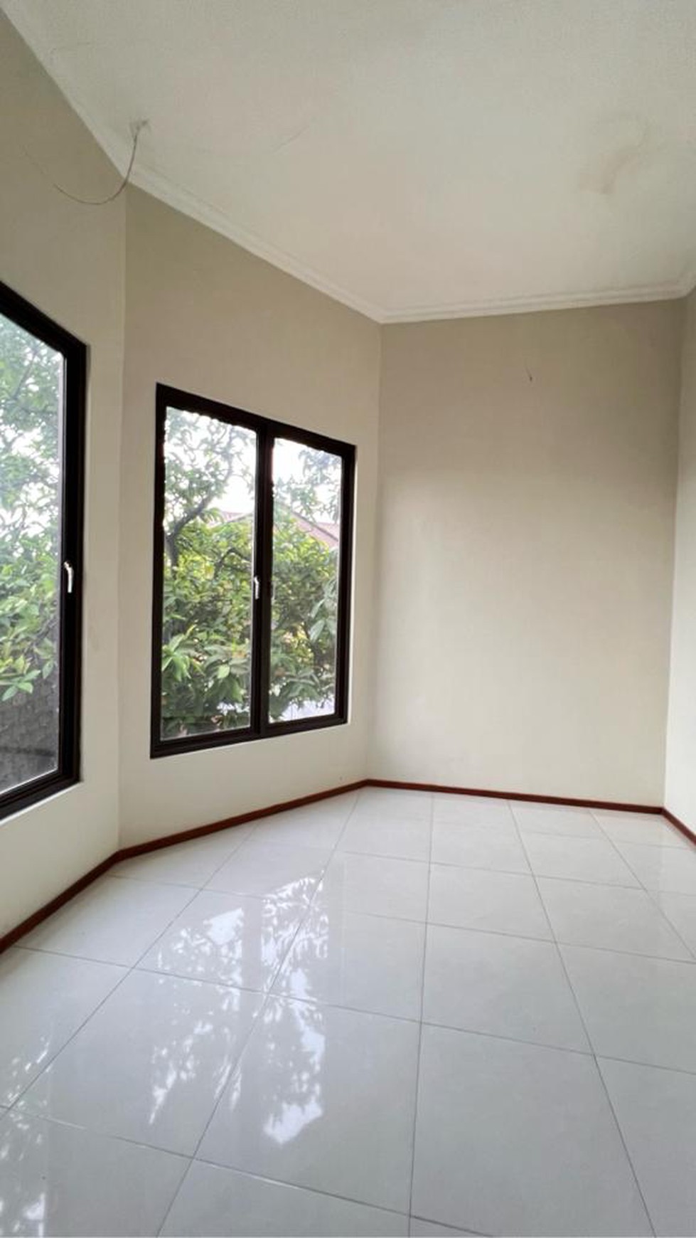 Rumah Bagus Di Gardenia Loka, Graha Raya Bintaro Jaya