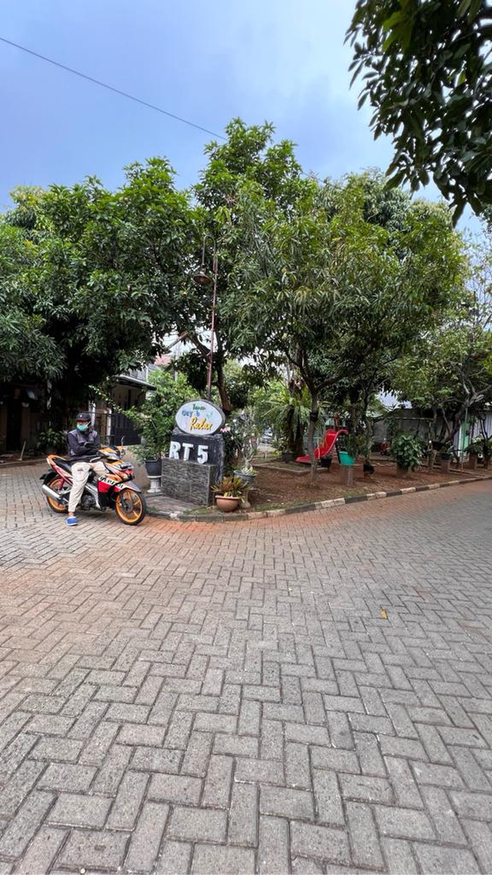 Rumah Bagus Di Gardenia Loka, Graha Raya Bintaro Jaya