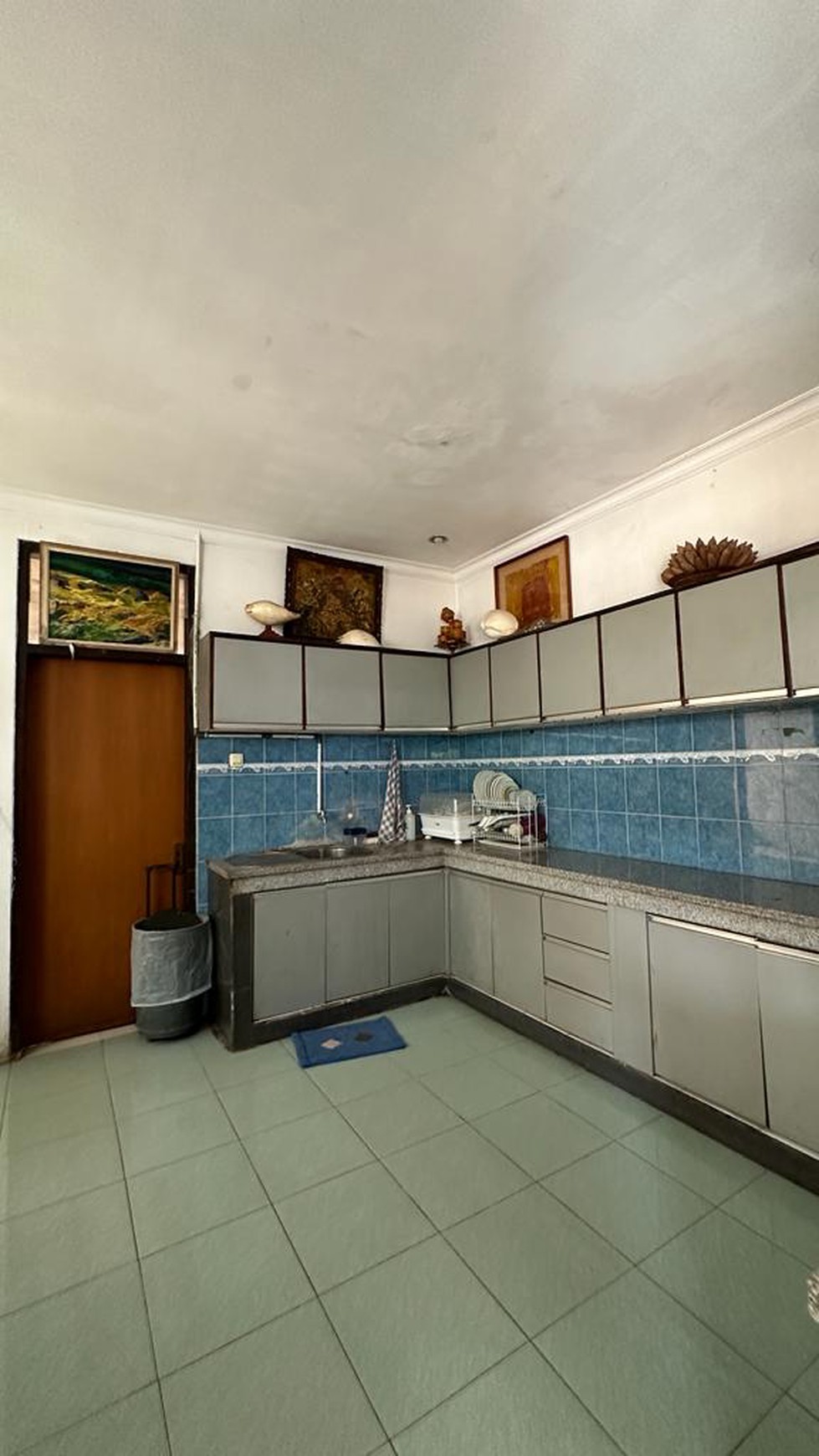 Dijual Rumah Klasik Komplek DEPLU Tangerang 