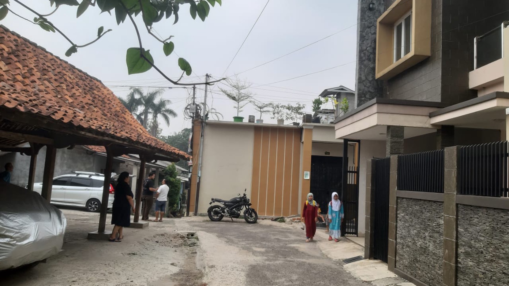 Rumah Bagus Di Jl Anggrek, Gg H Belahun Pamulang Tangerang Selatan