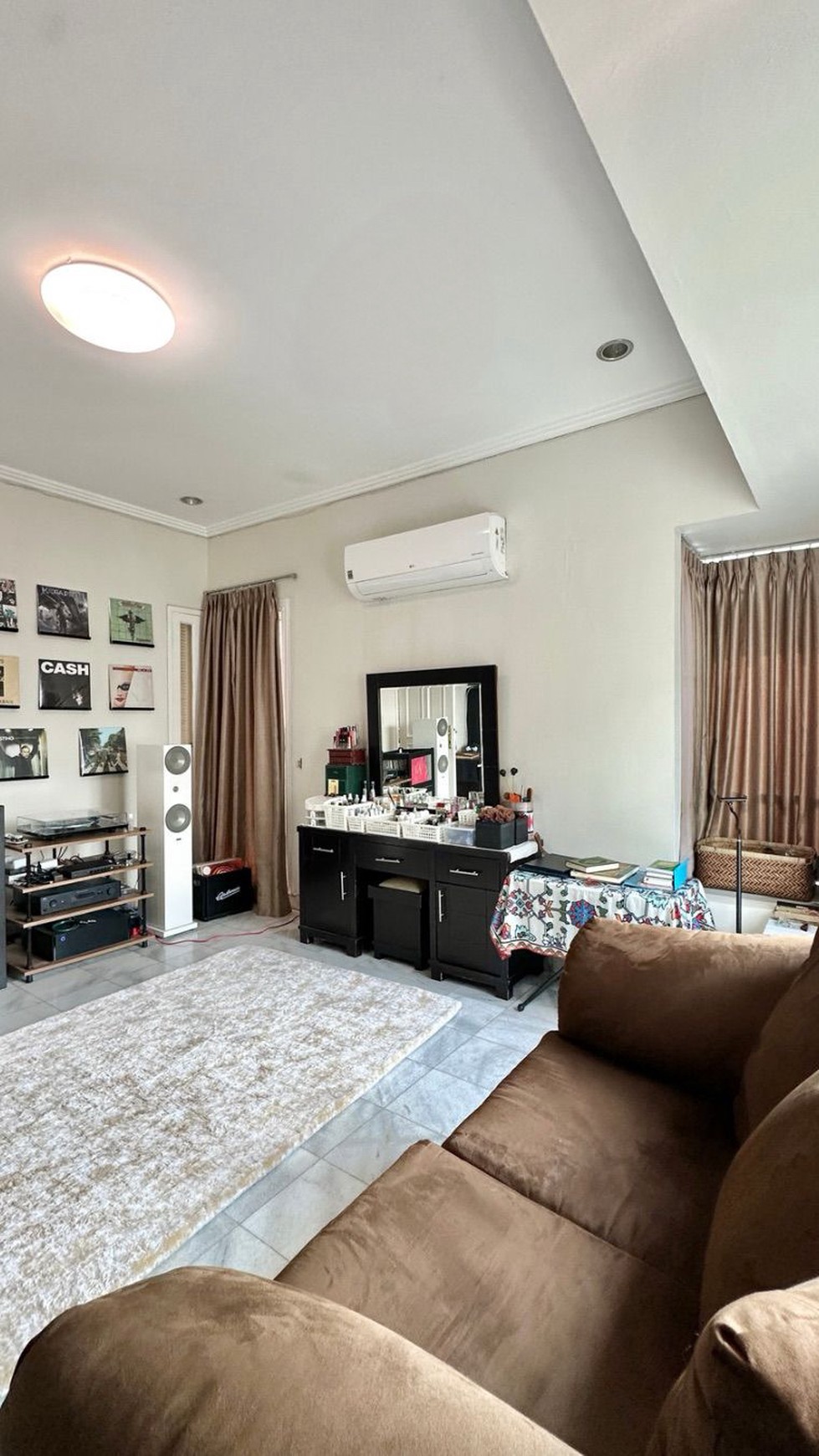 Rumah MInimalis di Pondok Pinang dekat dengan Pondok Indah Mall 