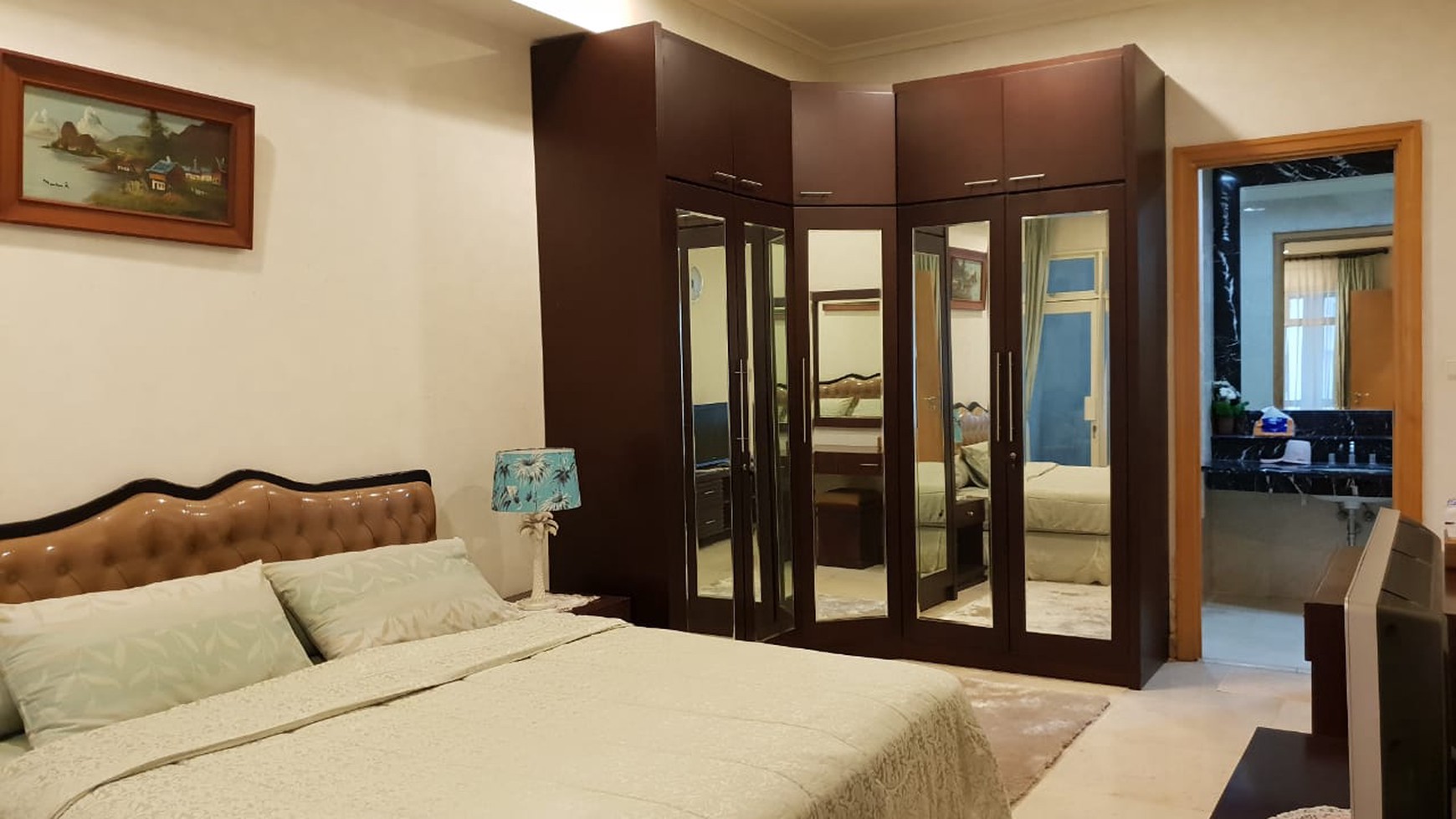 Apartemen Mewah Furnished Area The Locatian (Apartemen Senayan) Jakarta Selatan