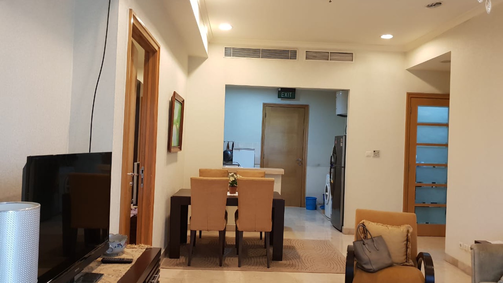 Apartemen Mewah Furnished Area The Locatian (Apartemen Senayan) Jakarta Selatan