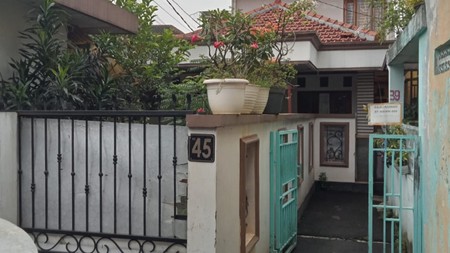 Rumah 2 lantai di Condet Jakarta Timur siap huni