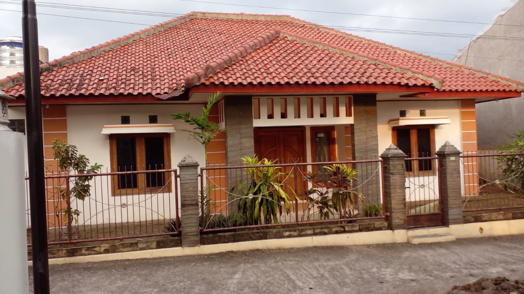 Rumah Full Furnish Cocok Untuk Keluarga Besar Lokasi Ngaglik Sleman 