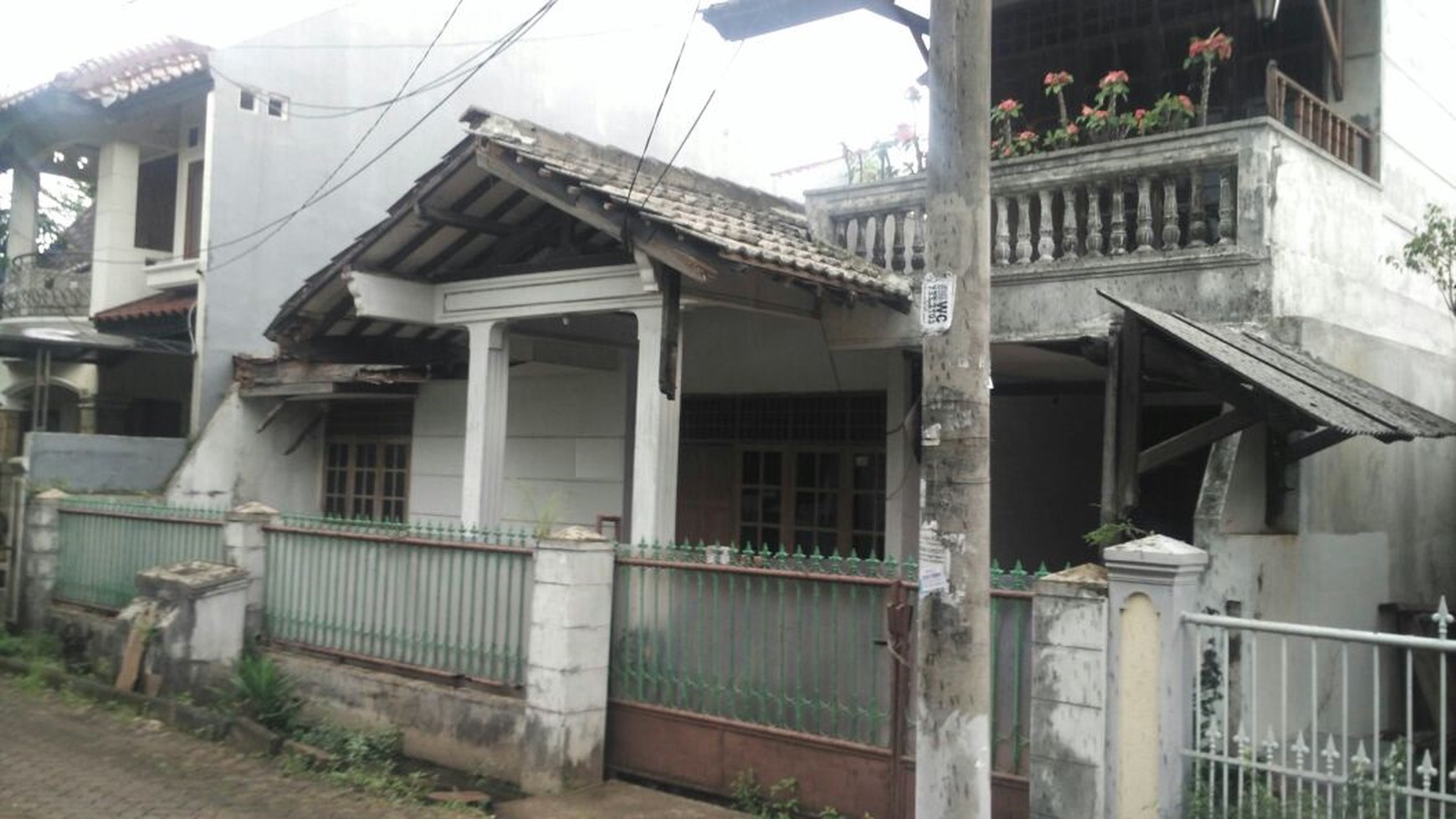 Rumah di Japos Graha Lestari Pd Aren TangSel.