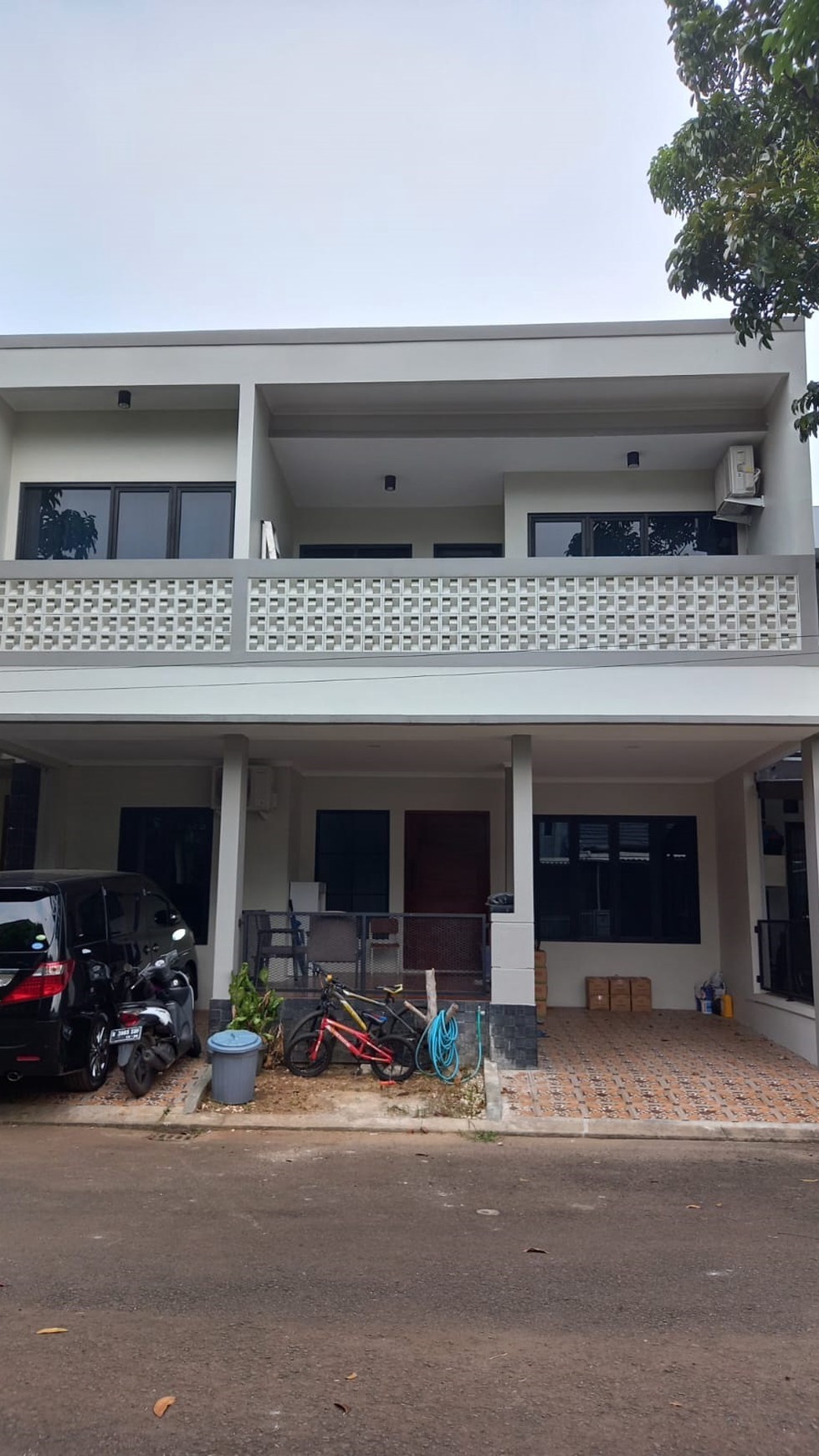 Rumah modern 2 Lantai, dalam Cluster Permata di Bintaro Sektor 9.