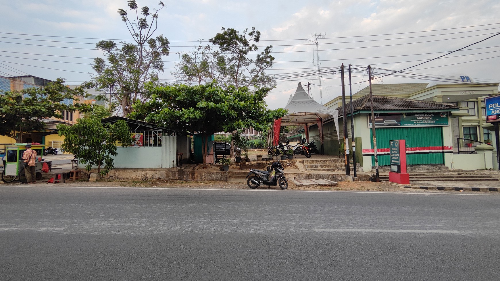 Dijual Tanah Hook Dua Muka Jalan untuk Usaha di Pinggir Jalan Basuki Rahmat Teluk Betung