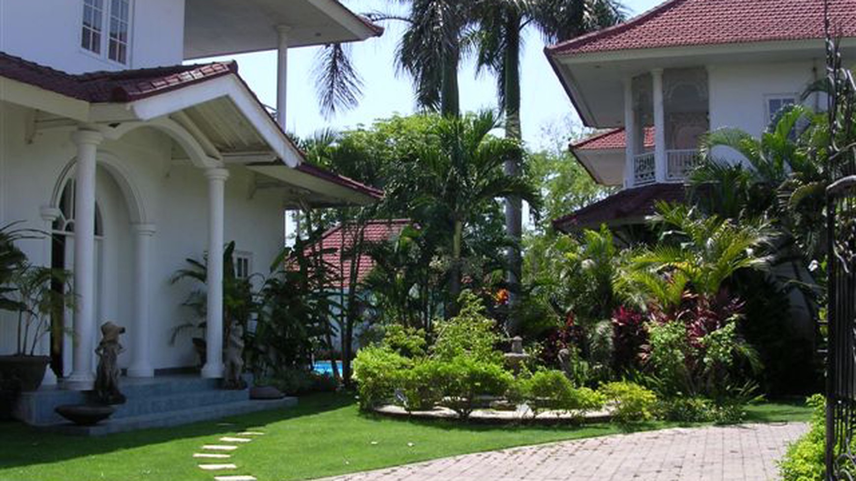 Rumah Mewah dengan Private Swimming Pool di Bali