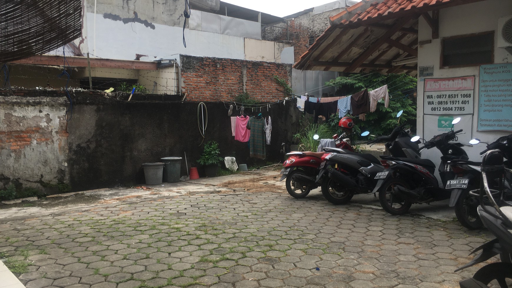 RUMAH KOS DI DEPAN BINUS