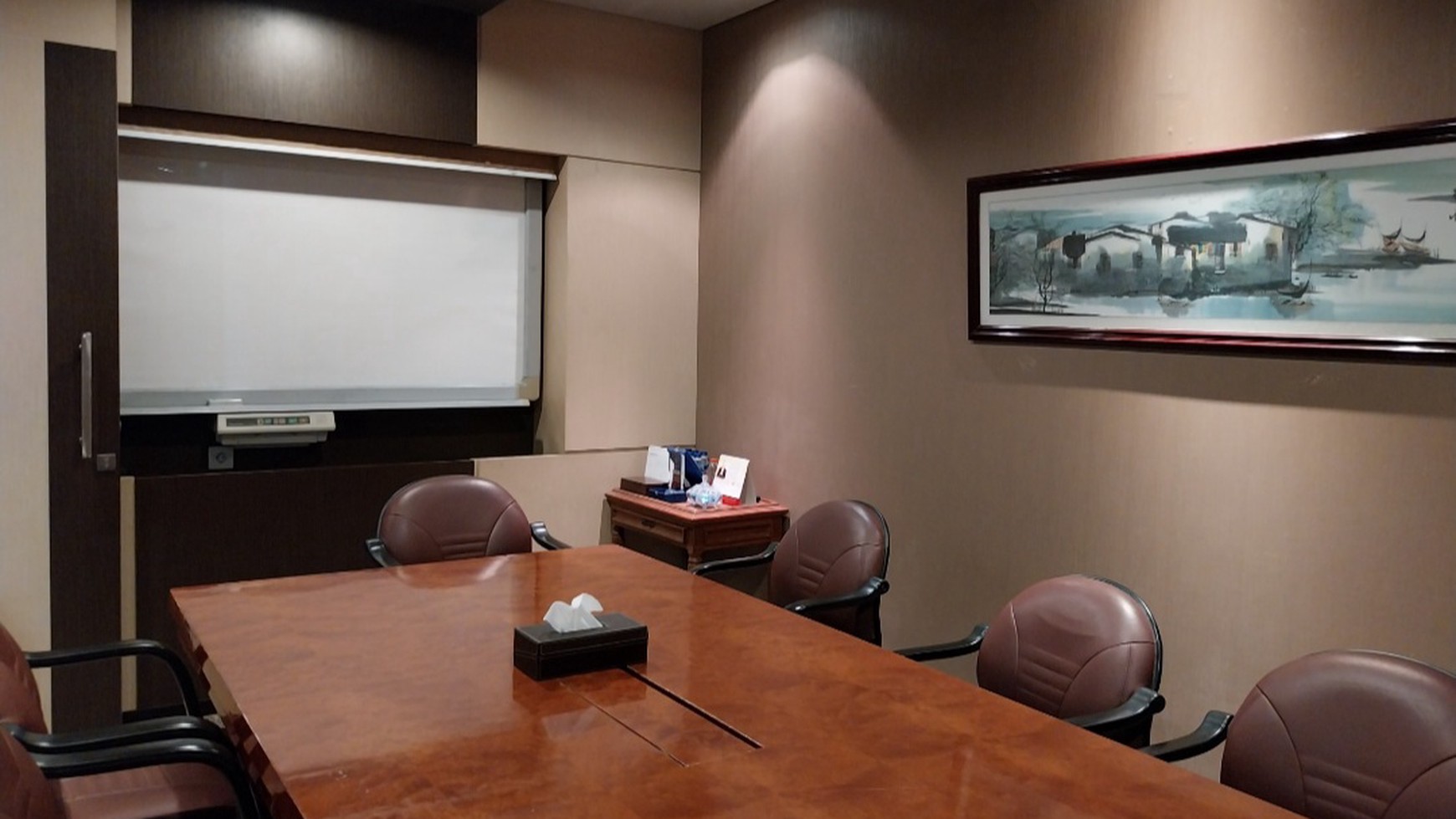 Ruang Kantor di Cyber 2 Tower.
