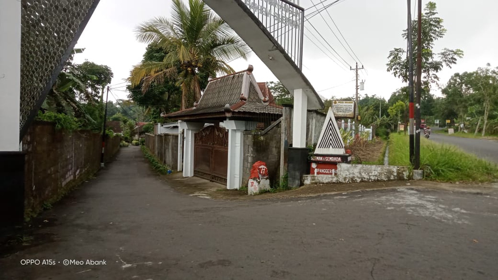 Tanah Luas 2401 Meter Persegi & Bangunan Joglo Lokasi Pakem Sleman 