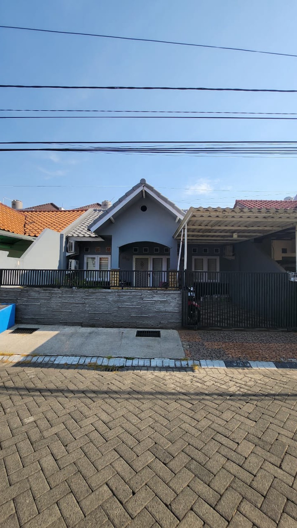 Dijual Rumah Cantik 1 lantai Babatan Pratama Fresh Modern 1 lantai ( Wiyung - Surabaya Barat)