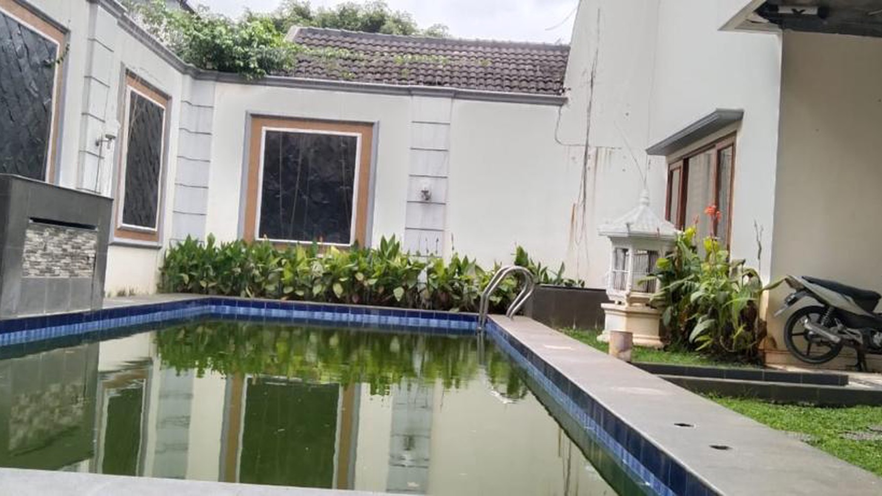 Rumah Mewah Siap Huni dengan Lokasi Premium dan Exclusive @Kemang Timur