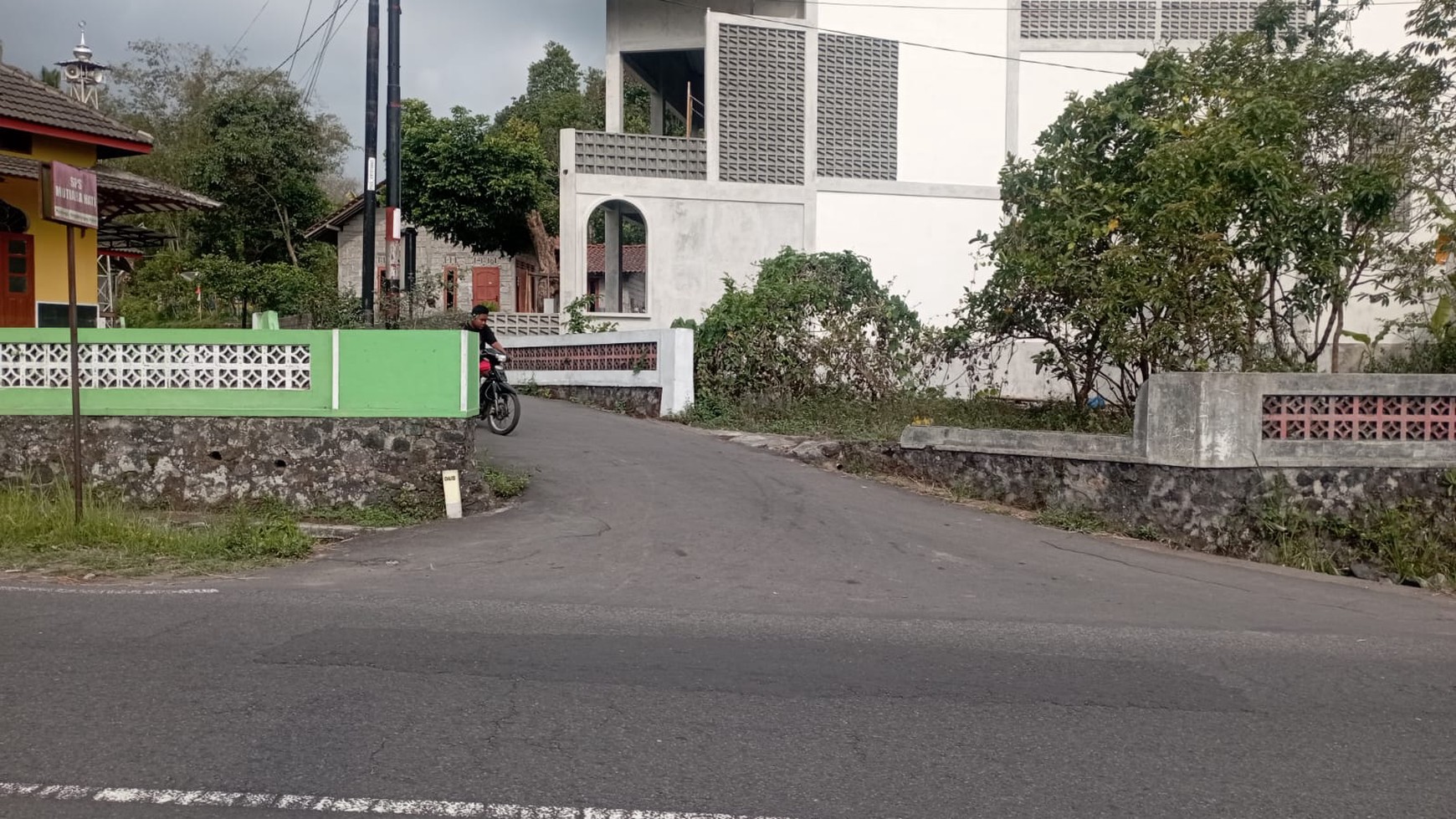 Tanah Pekarangan Luas 263 Meter Persegi Lokasi Pakem Sleman 