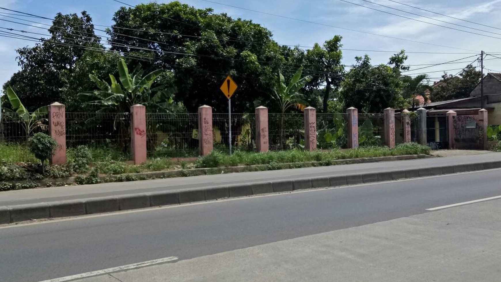 Kavling  Strategis Sudah Dipagar Akses Jl Raya Propinsi Diarea Parung - Bogor