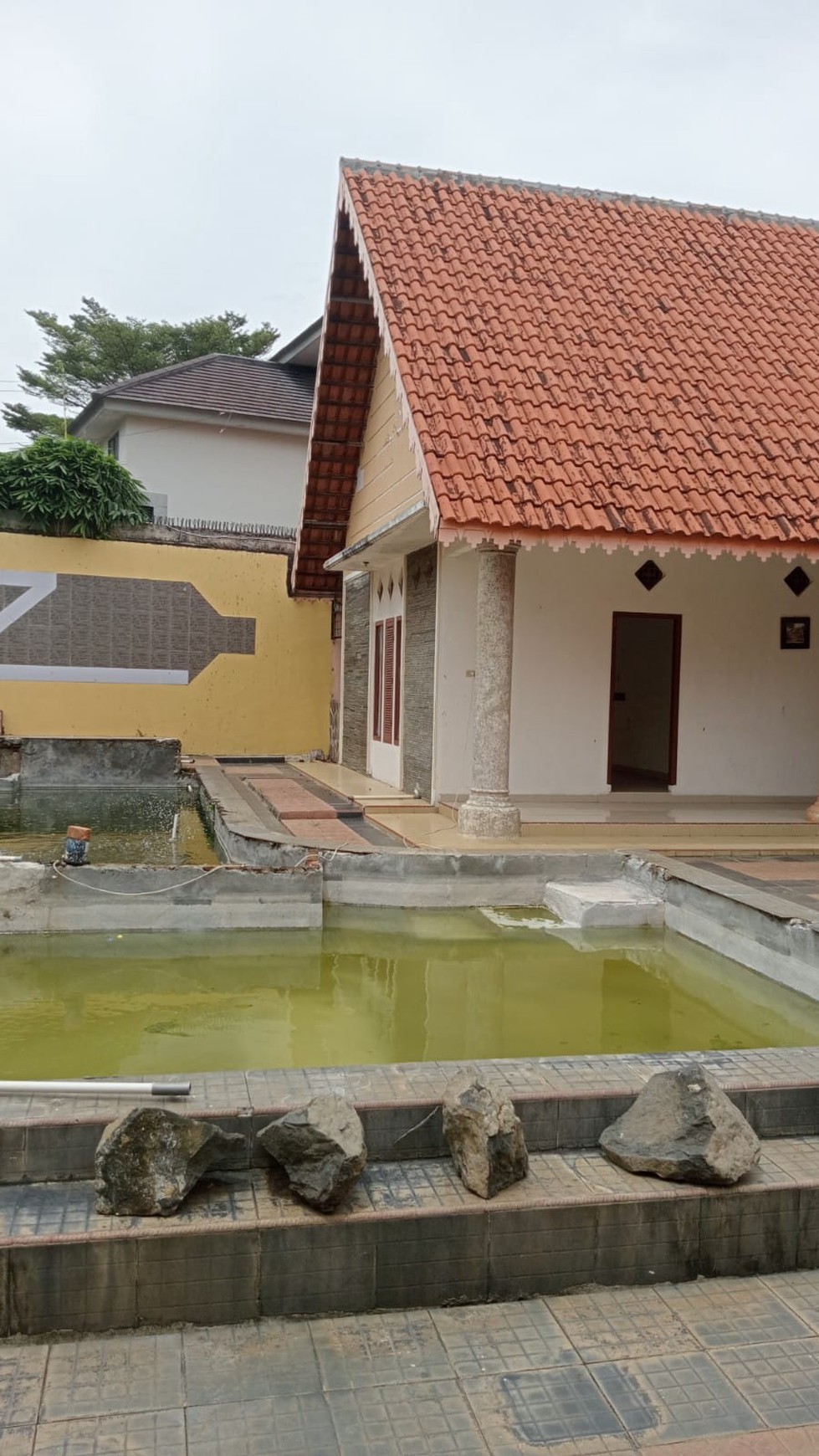 Rumah Di Pangeran Emir Dijual Cepat