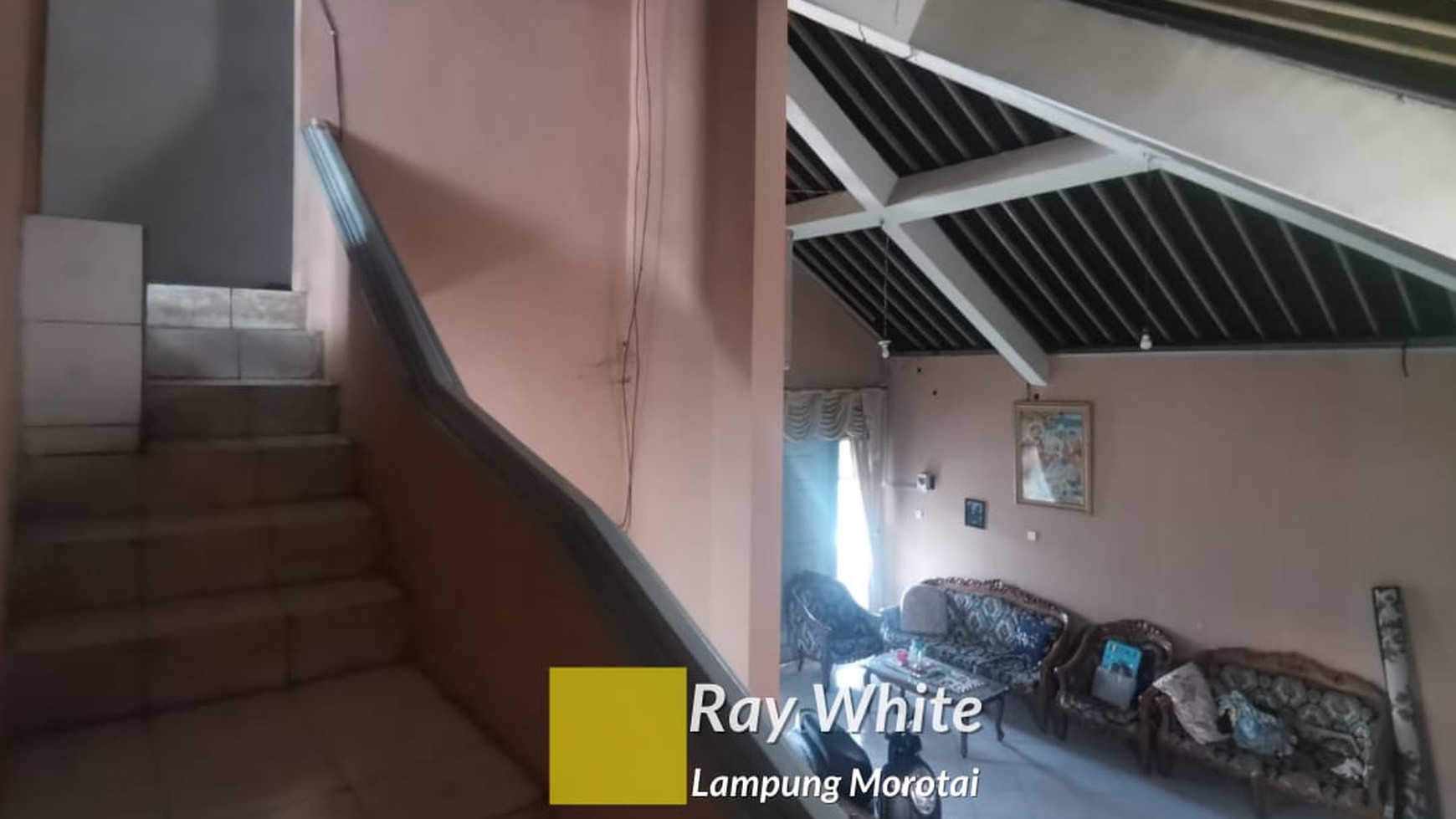 Rumah  2 Lantai Dijual Cepat