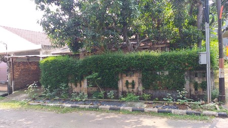 Rumah Hook Hitung Tanah dijual dengan Kondisi Apa Adanya @Pondok Jaya