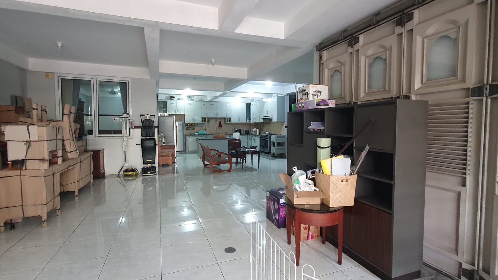 Rumah Bukit Gading Mediterania, Casablanca, Kelapa Gading Luas 10x18m2