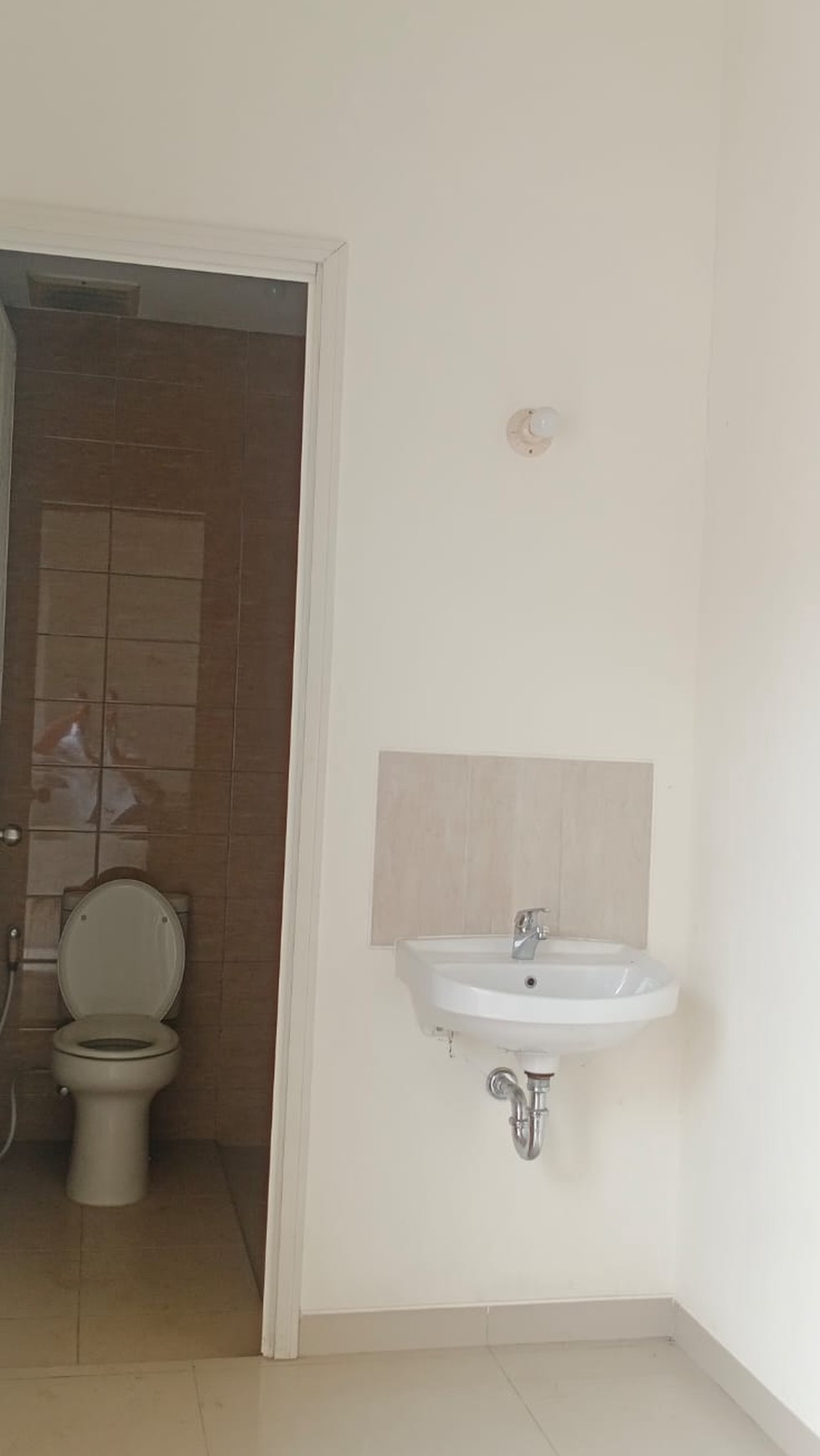 SUVARNA CLUSTER BIANCA DIJUAL RUMAH CANTIK