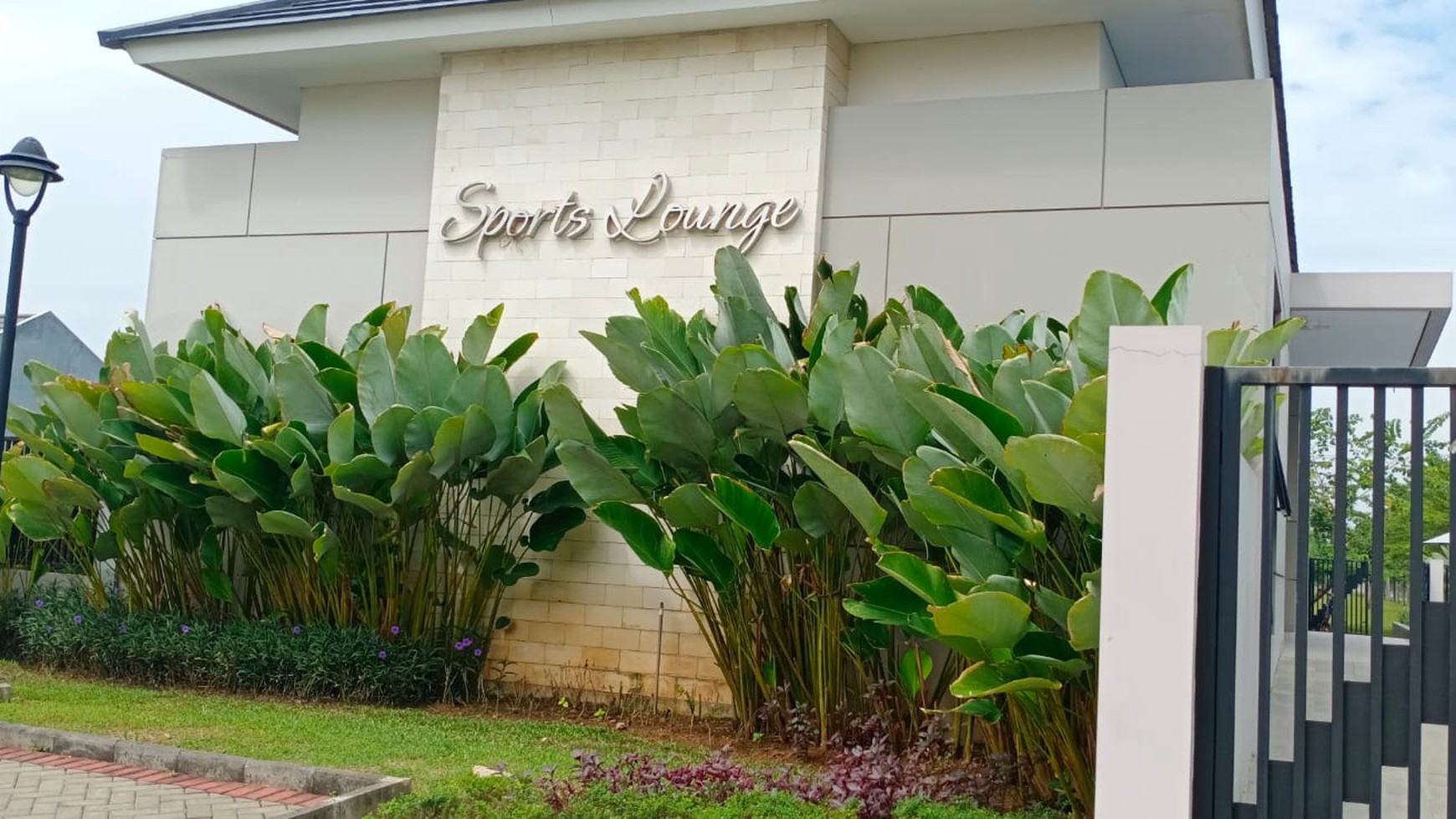 SUVARNA CLUSTER BIANCA DIJUAL RUMAH CANTIK