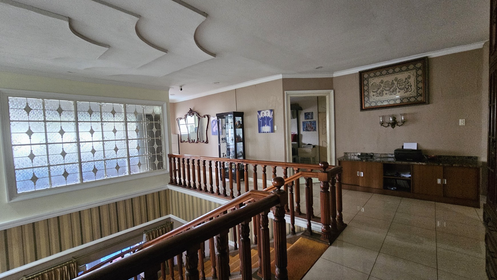 Rumah Siap Huni dan Asri dengan Taman Luas di Kemang Timur, Jakarta Selatan 