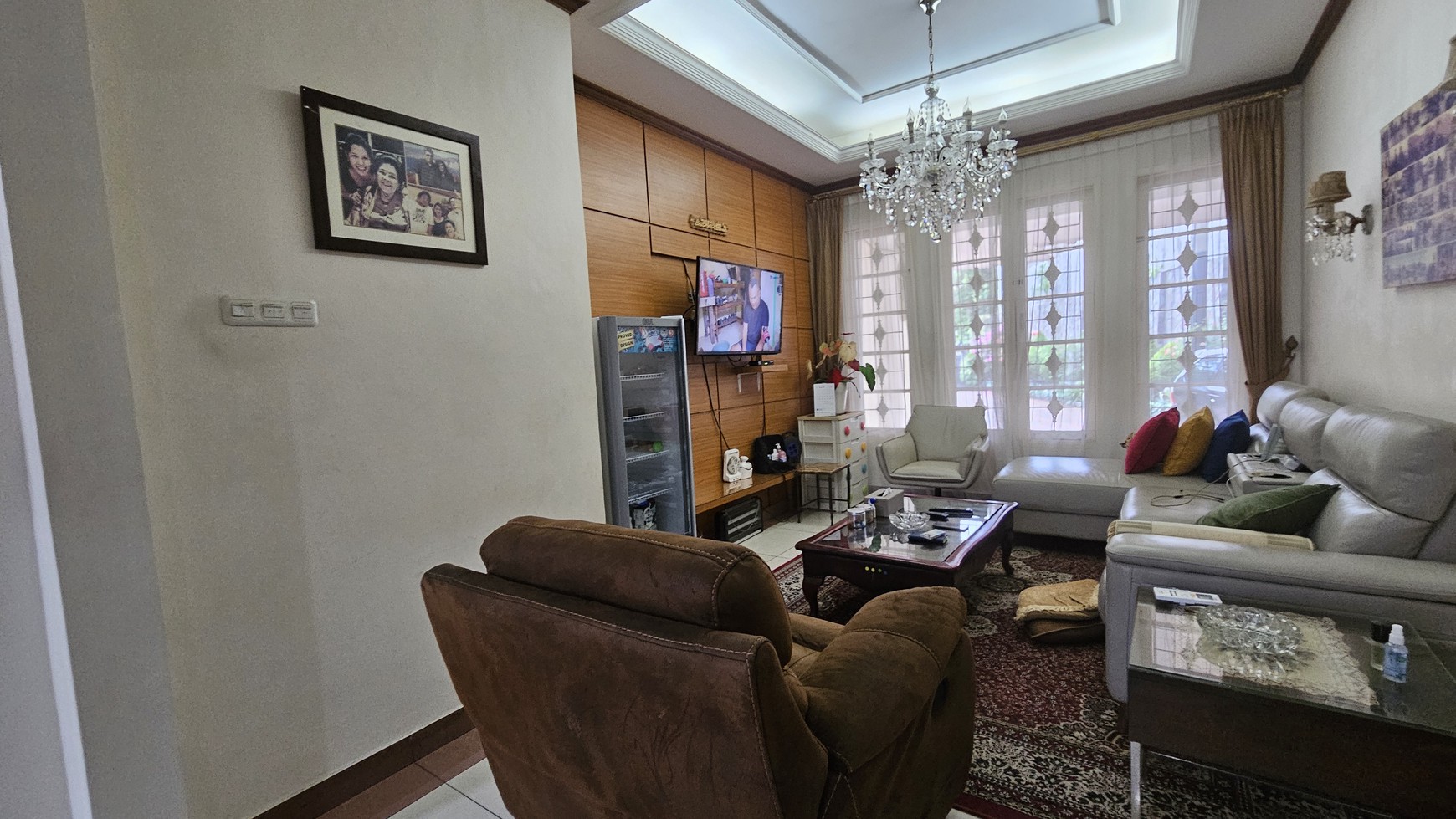 Rumah Siap Huni dan Asri dengan Taman Luas di Kemang Timur, Jakarta Selatan 