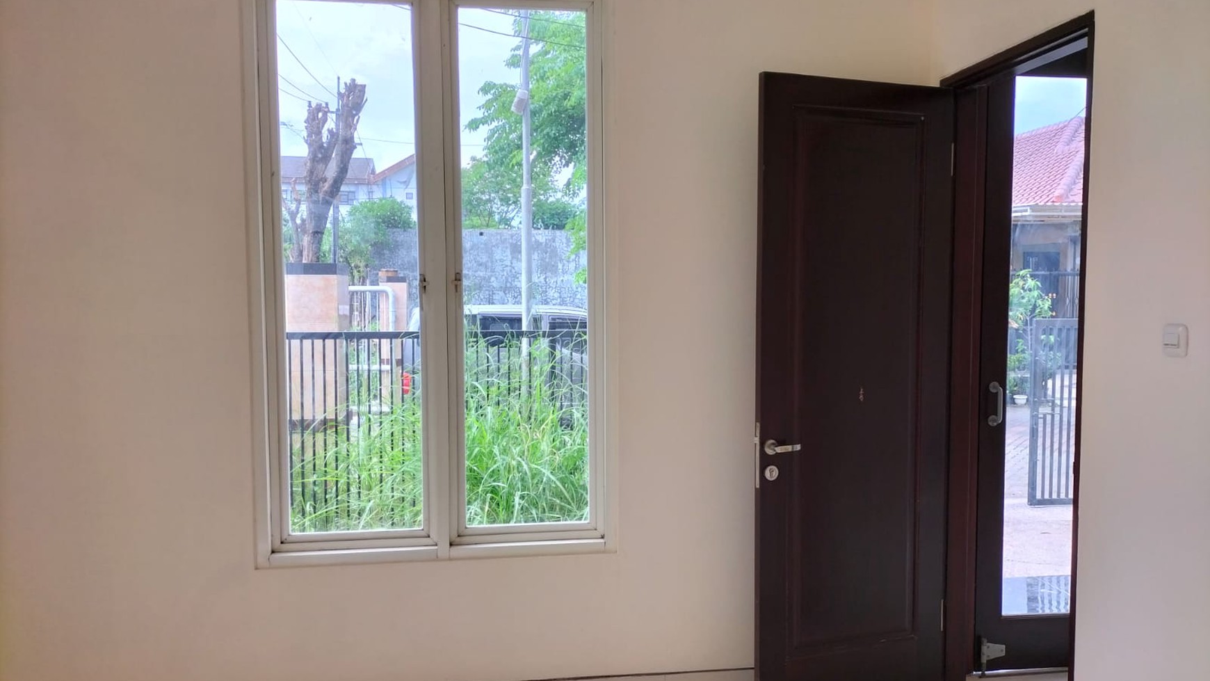 Dijual Cepat Rumah Hook Griya Babatan Mukti, Wiyung 