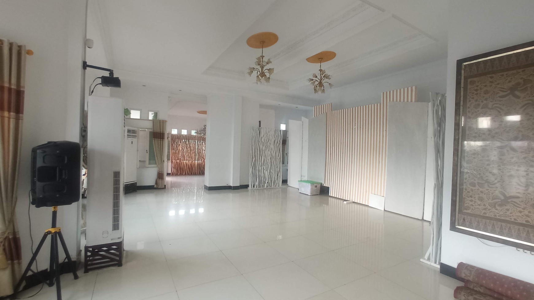 Dijual Kavling Dan Bangunan Villa, PKP Ciracas, Jakarta Timur