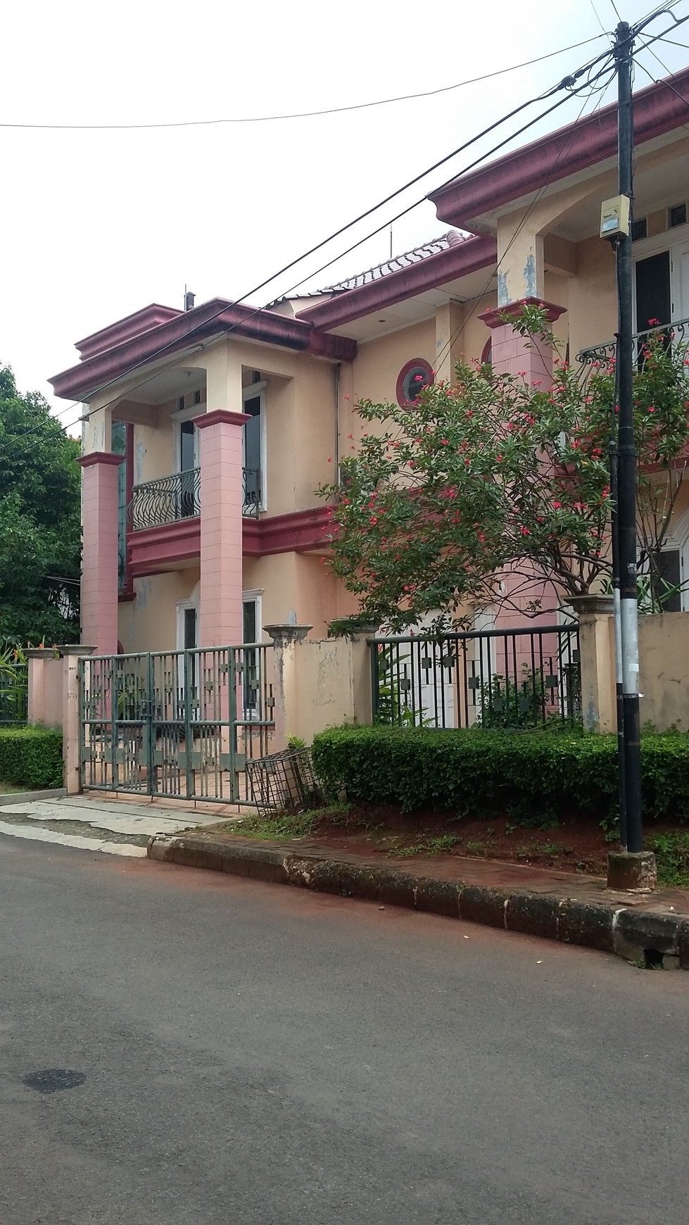 Rumah di sektor 6 Bintaro Jaya