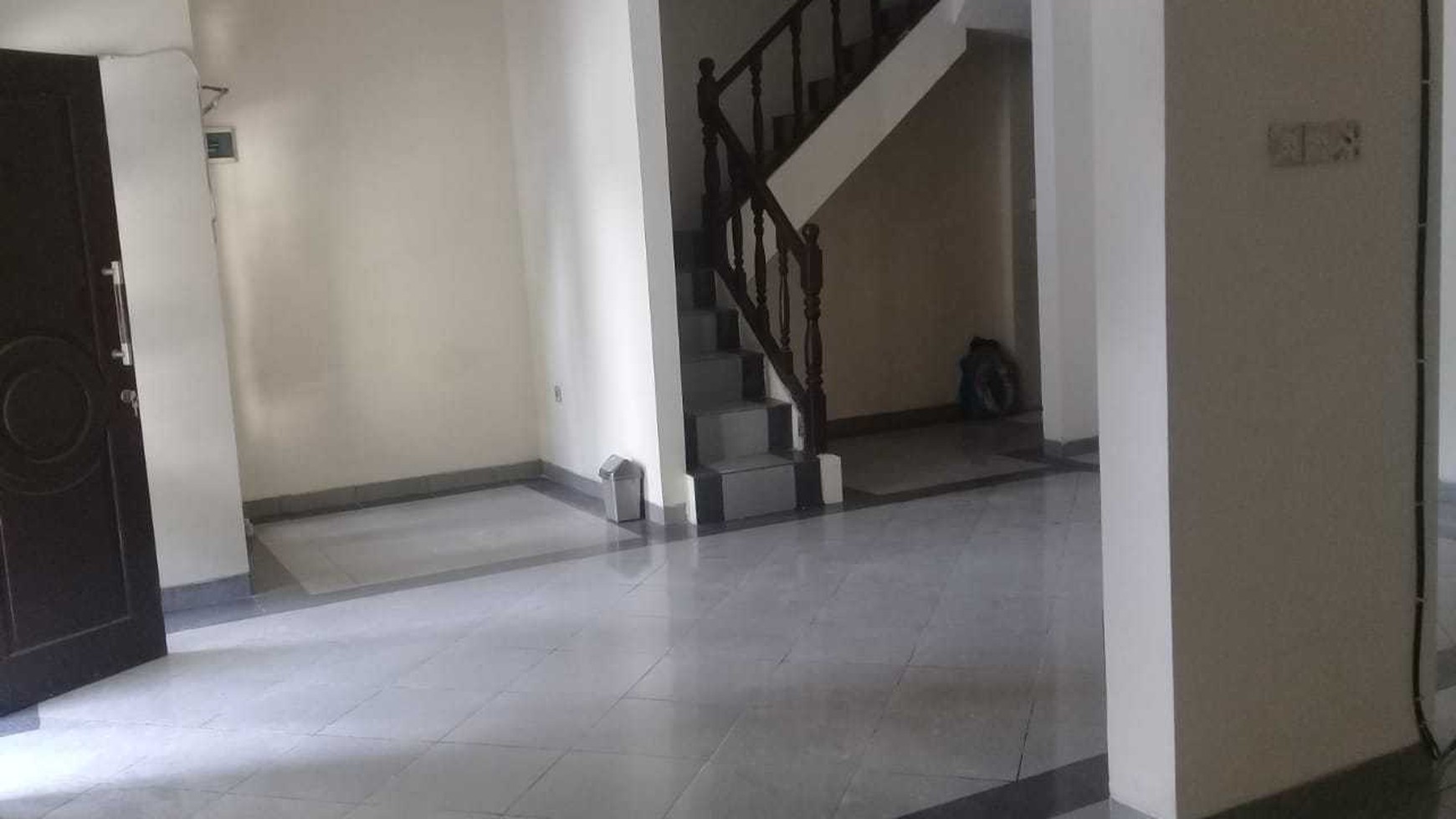 Rumah siap huni di bintaro sektor 5