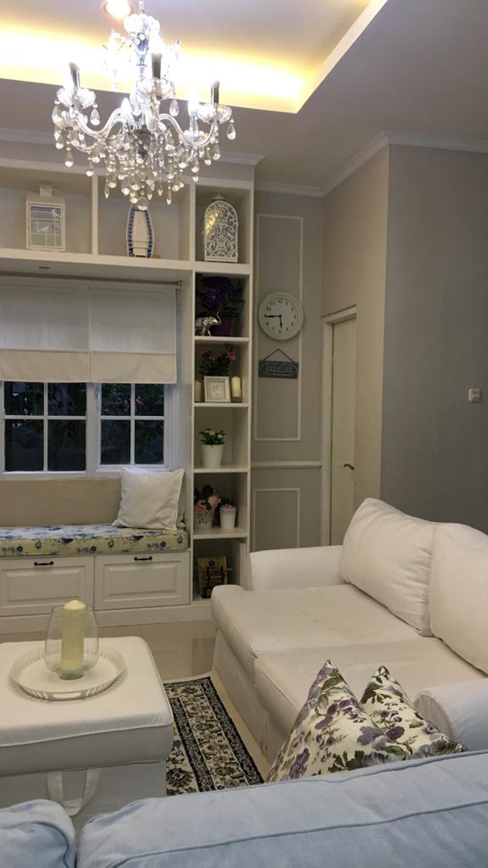 Rumah cantik siap huni di bintaro