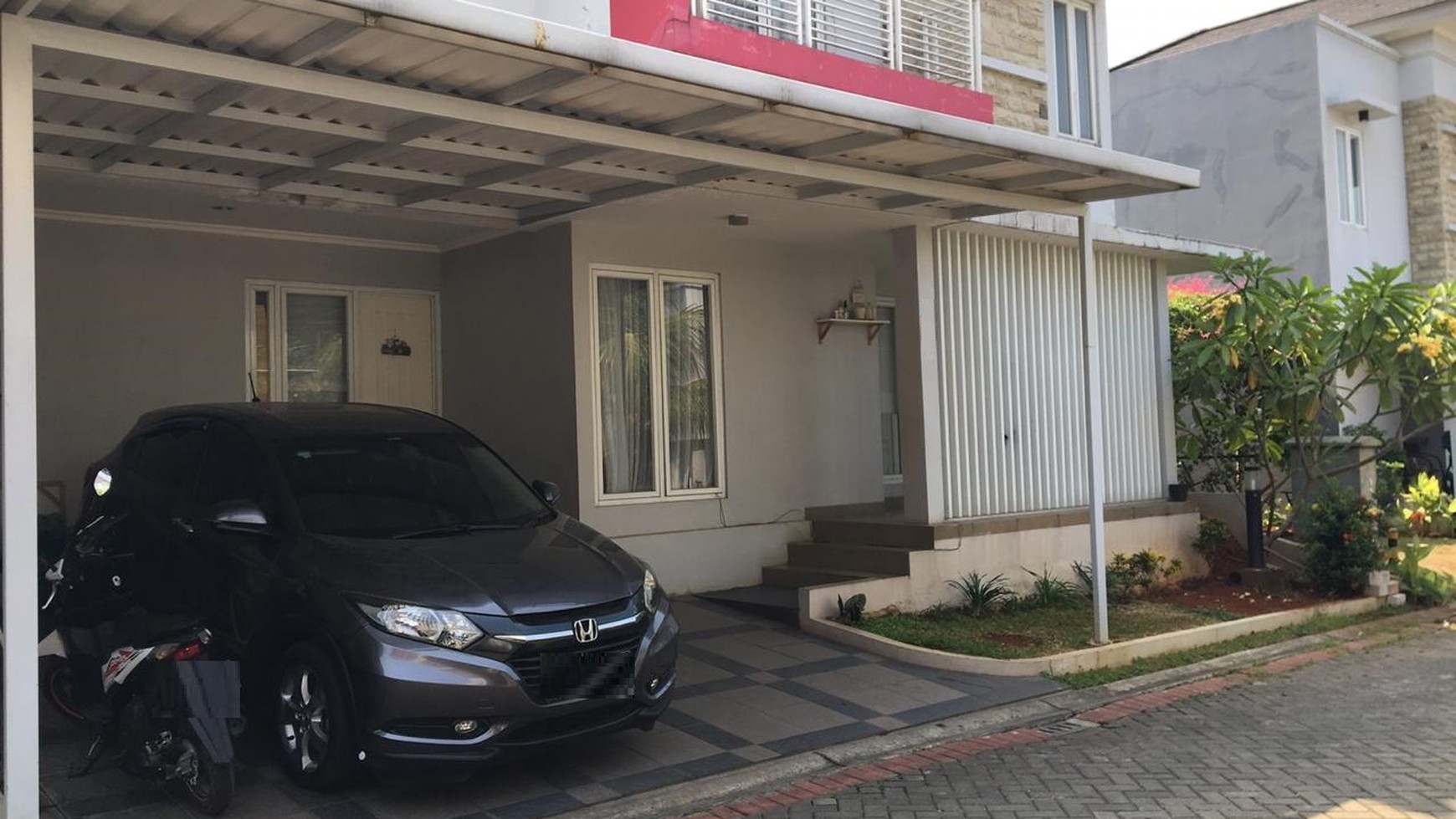 Rumah cantik siap huni di bintaro