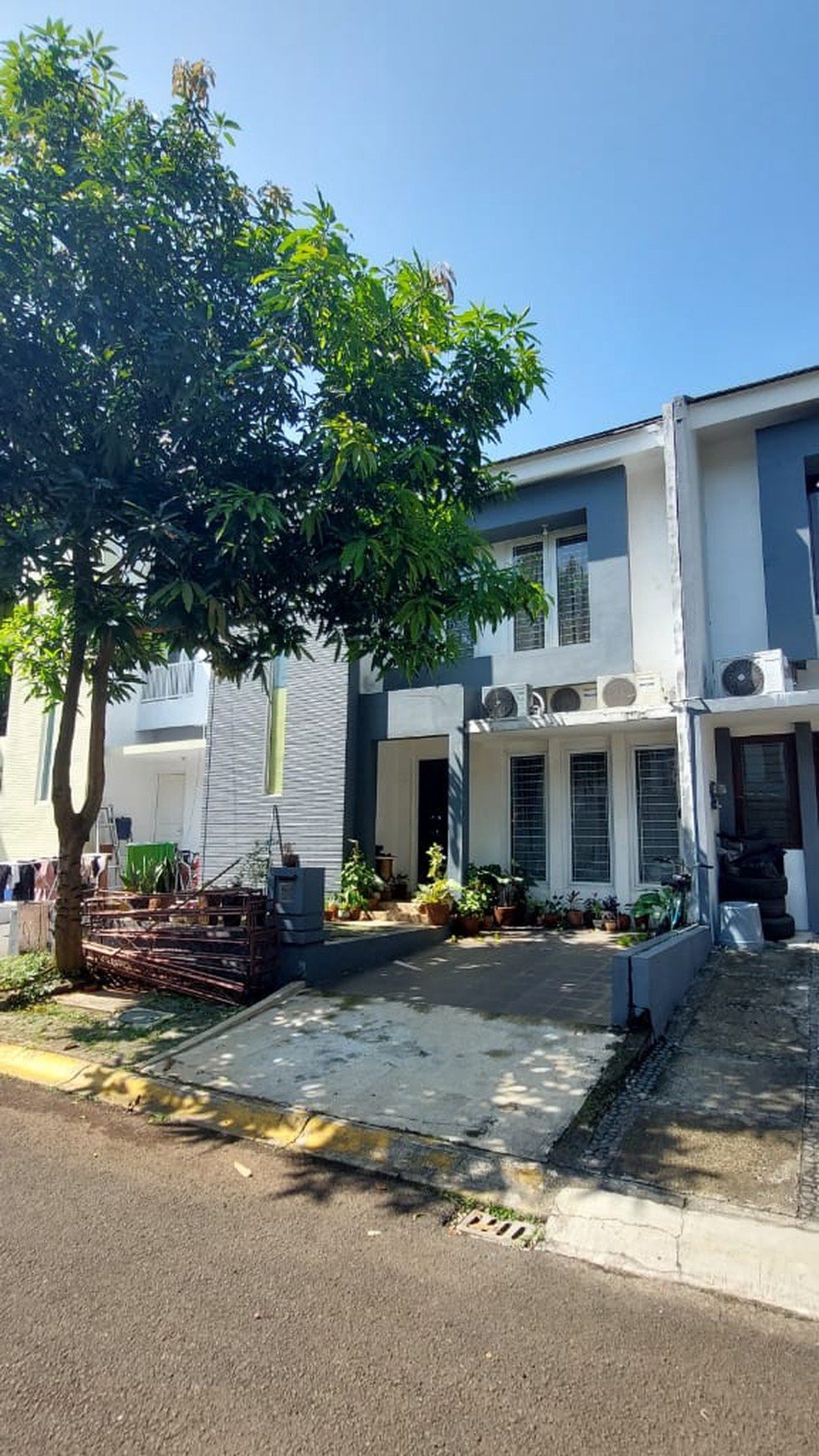 Rumah minimalis siap huni di bintaro