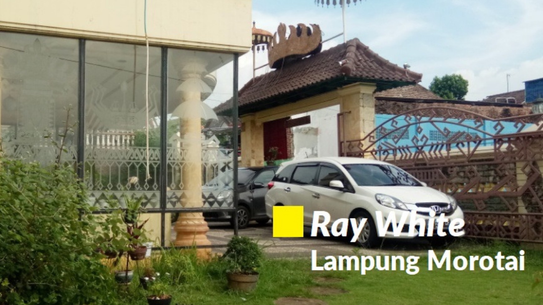 Dijual Rumah Mewah 2 Lantai beserta isinya ditengah kota Bandar Lampung