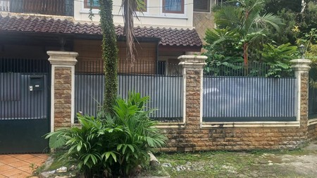 Rumah bagus, lingkungan aman dan nyaman di Bintaro