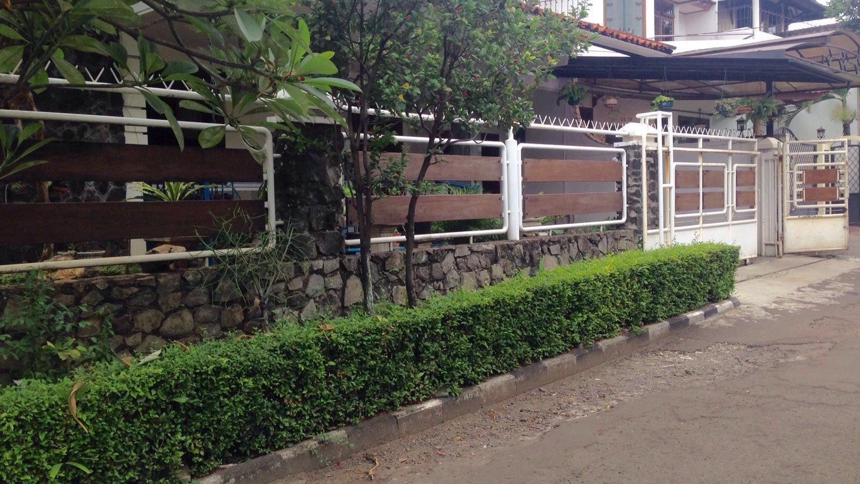 Rumah Elok Siap Huni di sektor 2 Bintaro Jaya