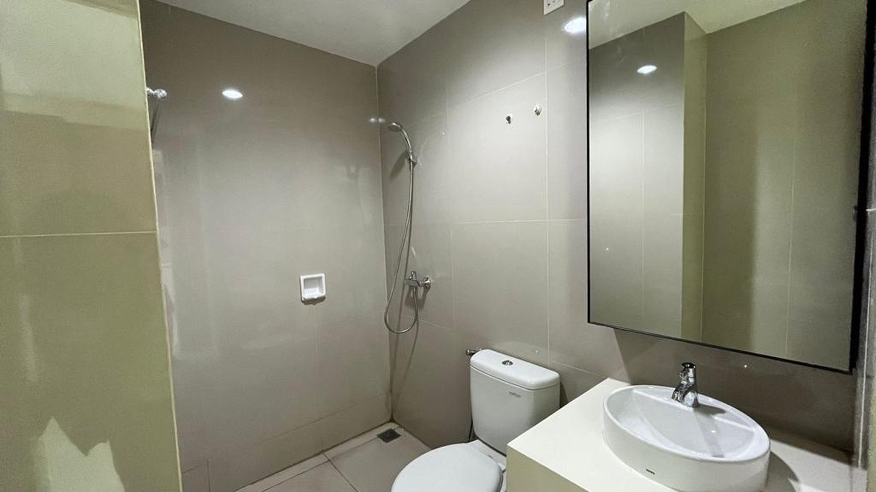 2 UNIT HUNIAN TYPE 1 BED-ROOM @ APARTEMEN TREEPARK SERPONG, FULL FURNISHED