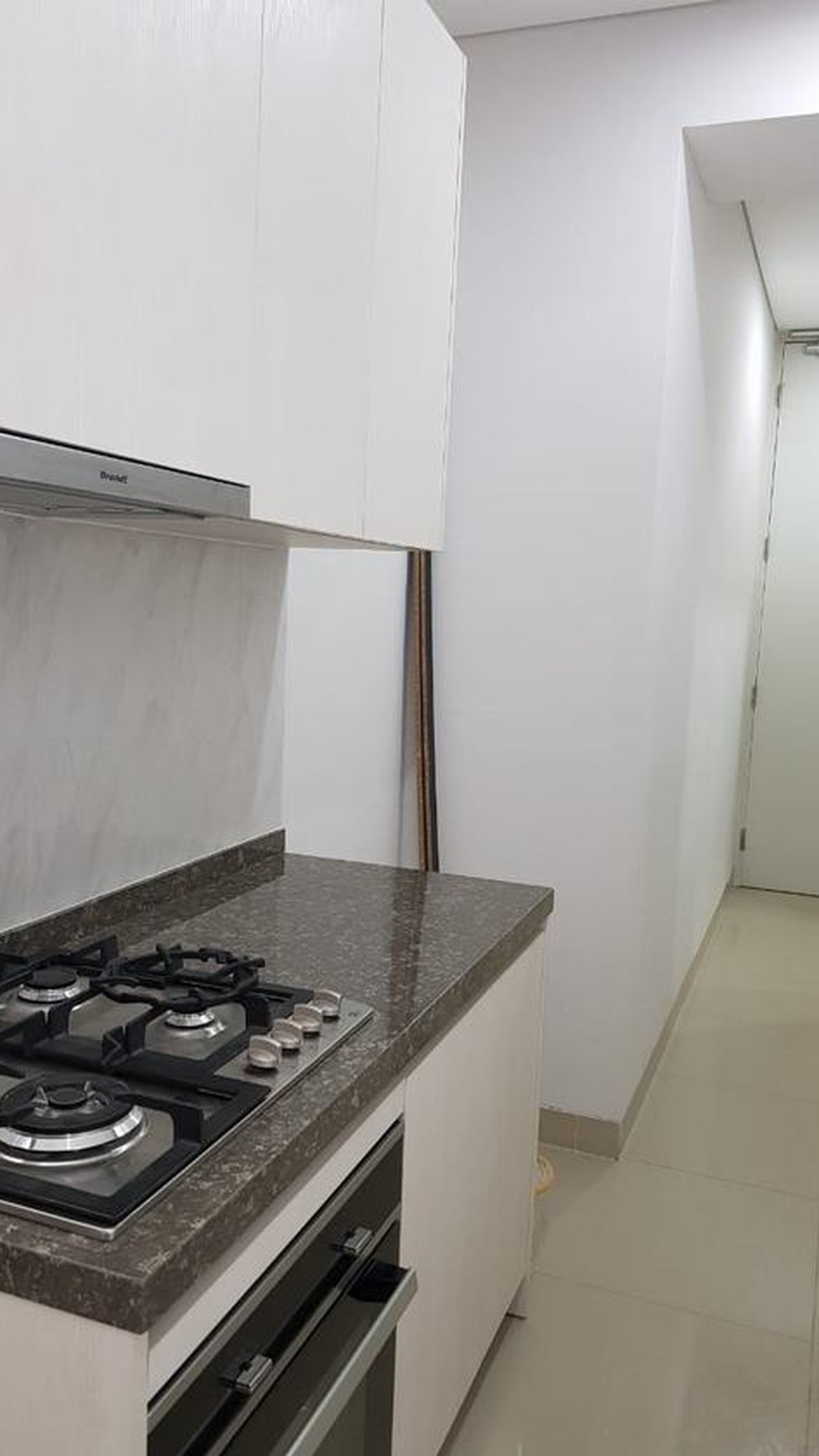 turun harga dijual apartemen exclusive lokasi di jantung kota alam sutera, saumata