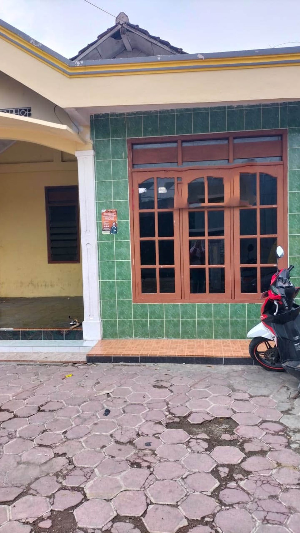 Rumah Lokasi Strategis Pinggir Jalan Raya Besar Dikawasan Kuman, Kota Bojonegoro