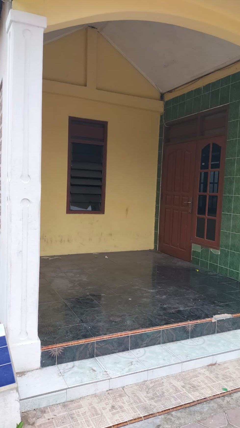 Rumah Lokasi Strategis Pinggir Jalan Raya Besar Dikawasan Kuman, Kota Bojonegoro