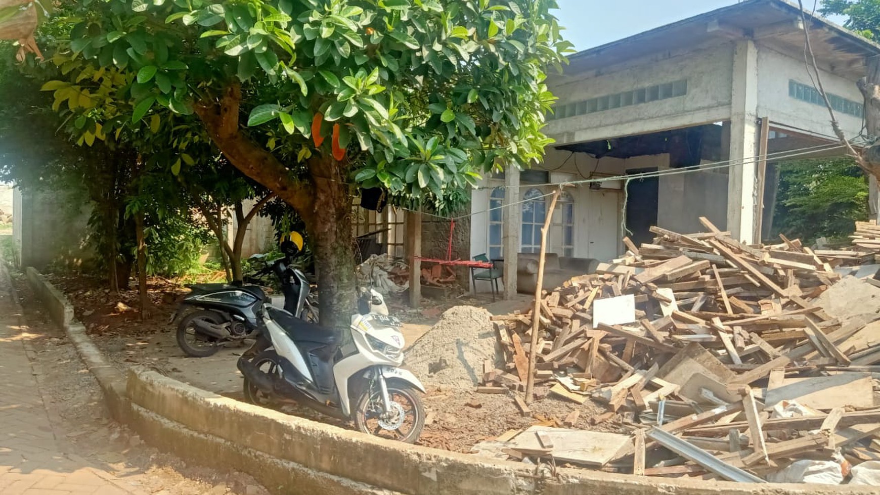 Dijual kavling Lokasi Bagus di Jombang Ciputat Dekat Bintaro