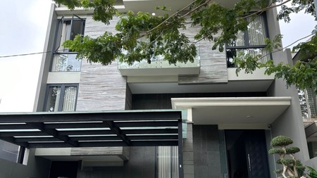 Disewakan Rumah Raya Eastwood Citraland Surabaya FULL FURNITURE Mewah + SMART Home 